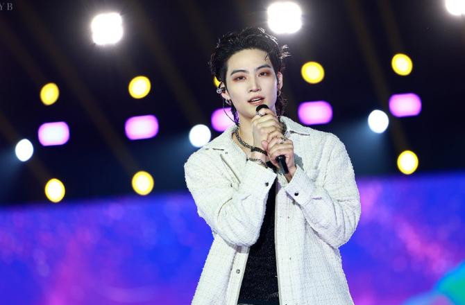 Golden Wave Bangkok 2025: JAY B Steals the Spotlight